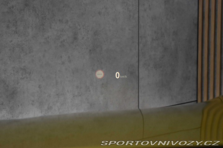 BMW M4 F83 REZERVACE* 2014