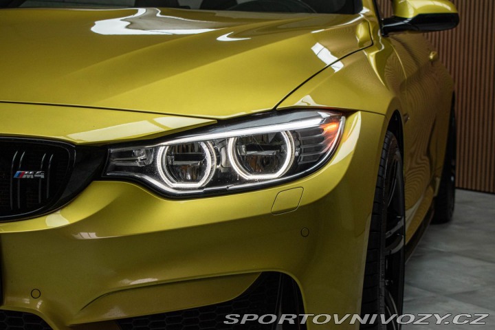 BMW M4 F83 MANUÁL*HEAD-UP*HARMAN 2014