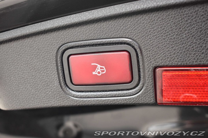 Mercedes-Benz C 287kW* REZERVACE 2020