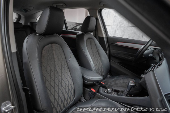 BMW X1 xDrive25d REZERVACE 2017