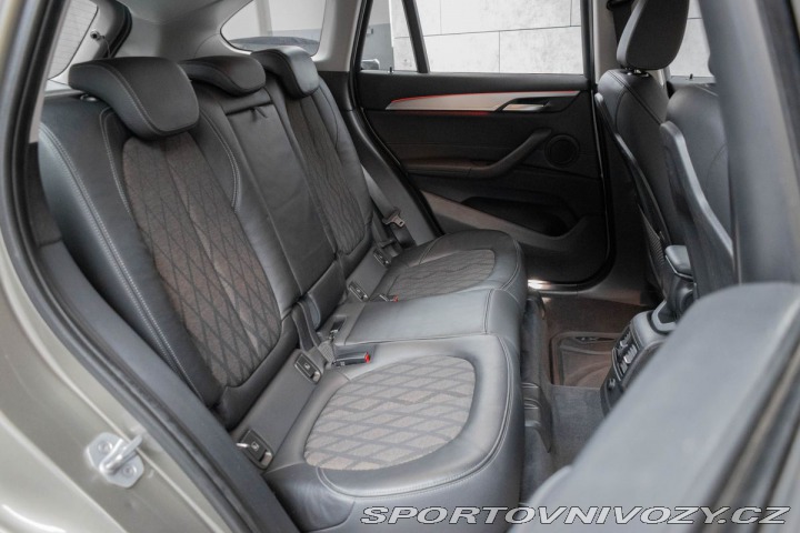 BMW X1 xDrive25d REZERVACE 2017
