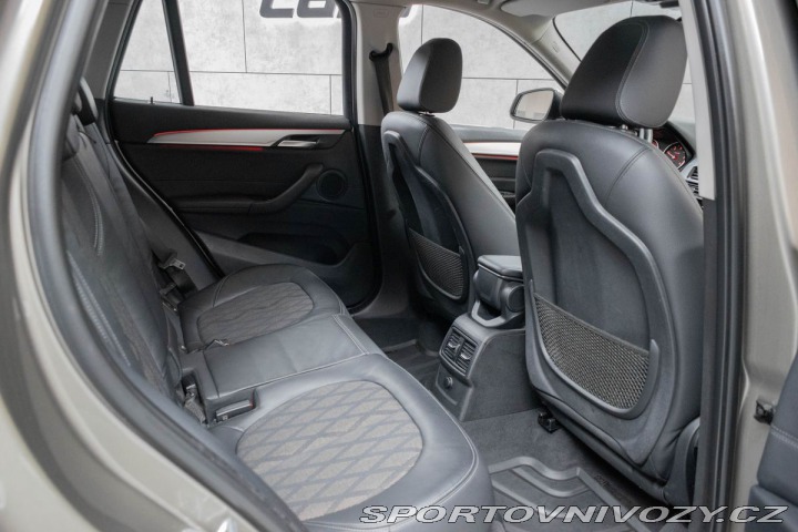 BMW X1 xDrive25d REZERVACE 2017