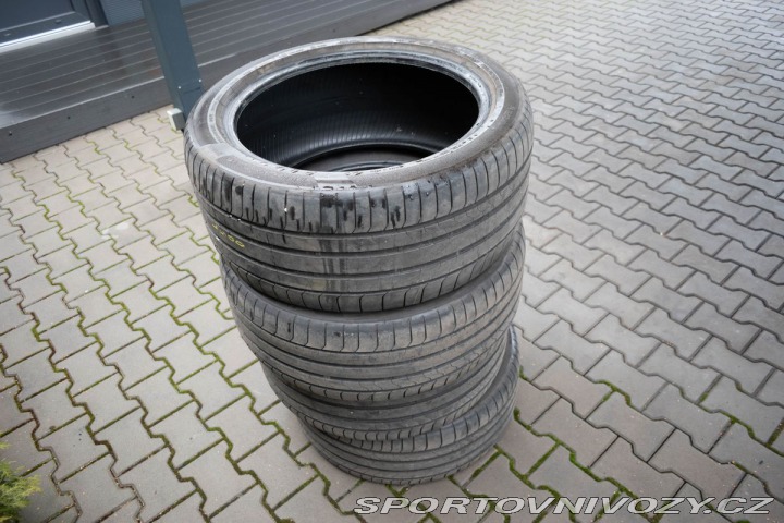 Mercedes-Benz E E 220d AMG*TAŽNÉ*ZÁRUKA*Č 2024