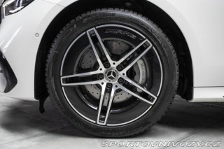 Mercedes-Benz E E 220d AMG*TAŽNÉ*ZÁRUKA*Č 2024