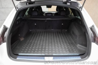 Mercedes-Benz E E 220d AMG*TAŽNÉ*ZÁRUKA*Č 2024