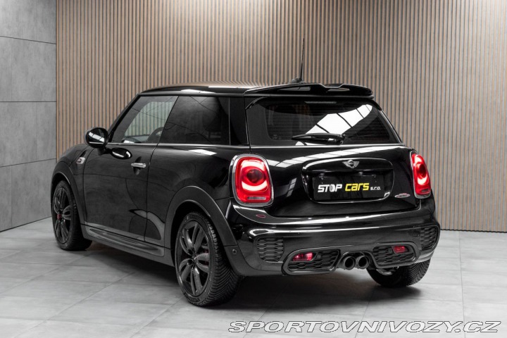 Mini Cooper John Works REZERVACE 2017