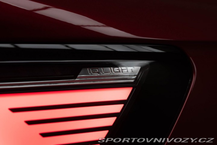 Volkswagen Arteon 2.0 TDI R-LINE REZERVACE 2022