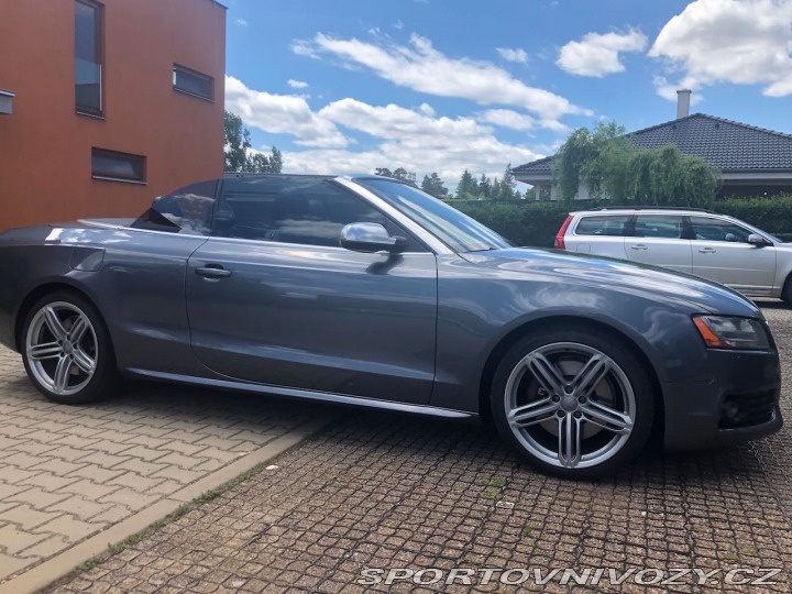 Audi S5  2012
