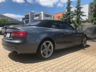 Audi S5  2012