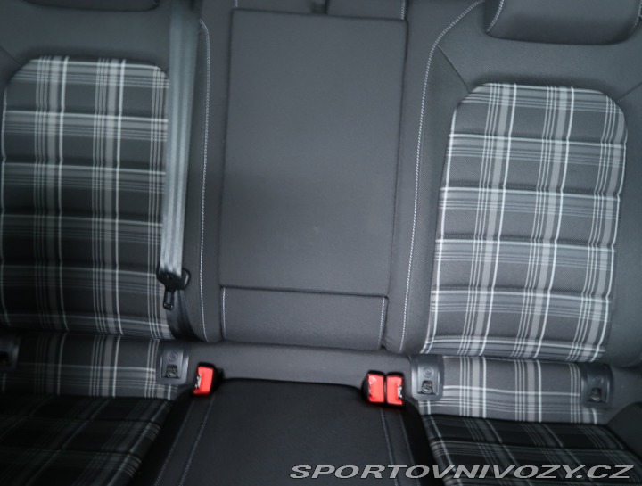 Volkswagen Golf 2.0 TDI GTD 2015