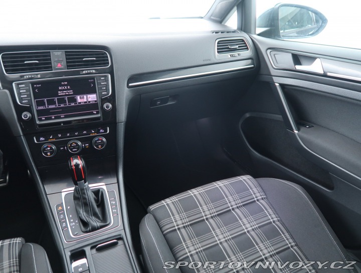 Volkswagen Golf 2.0 TDI GTD 2015