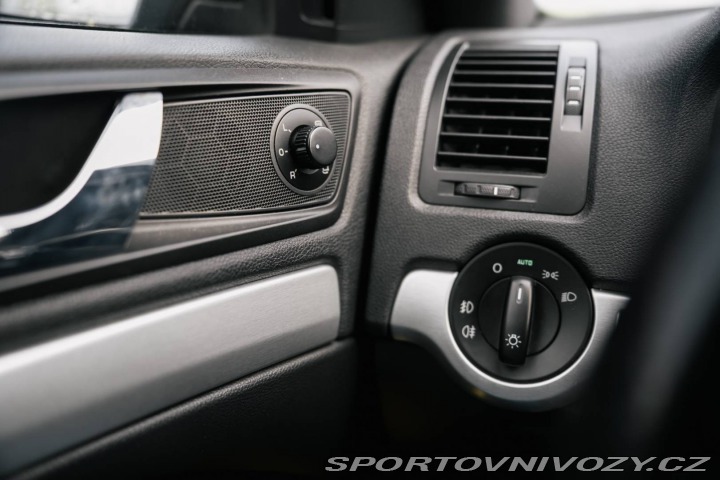 Škoda Octavia RS Combi  2.0 TFSI RS  /AJ N 2009