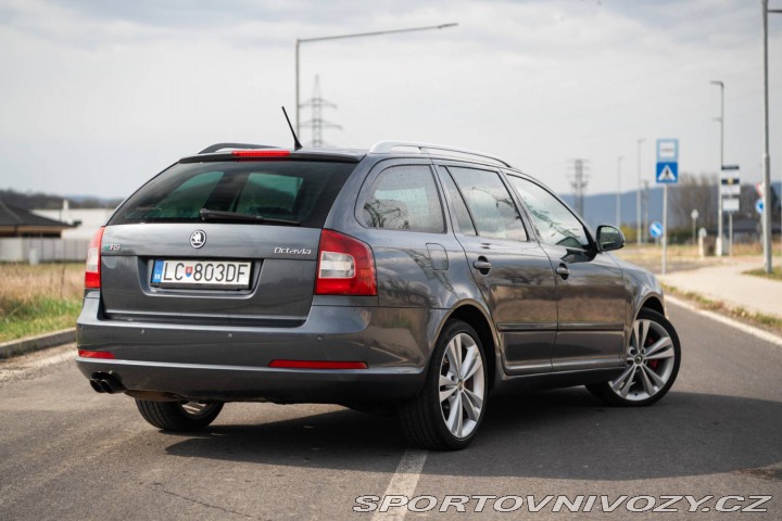 Škoda Octavia RS Combi  2.0 TFSI RS  /AJ N 2009