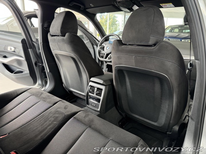 BMW 3 330i xDrive*M-SPORT*Kamer 2025