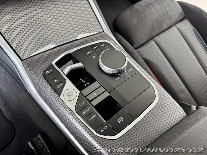 BMW 3 330i xDrive*M-SPORT*Kamer 2025