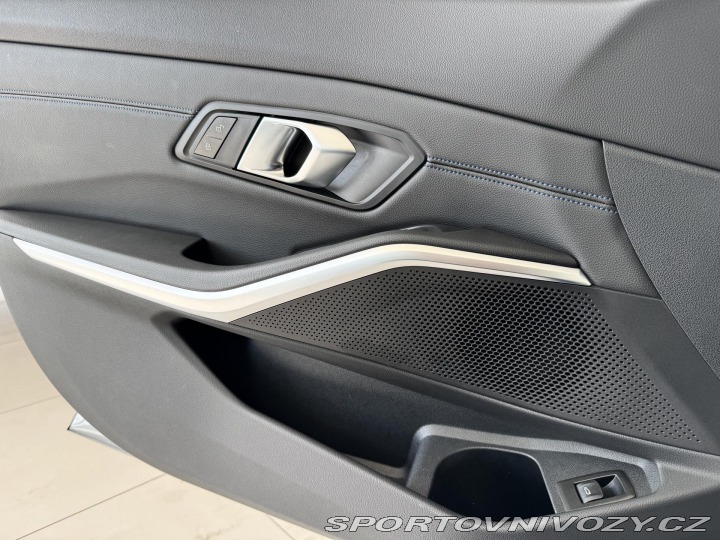 BMW 3 330i xDrive*M-SPORT*REZER 2025