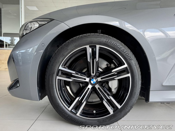 BMW 3 330i xDrive*M-SPORT*Kamer 2025