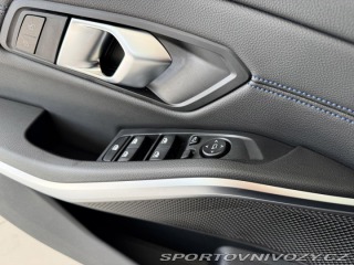 BMW 3 330i xDrive*M-SPORT*Kamer 2025