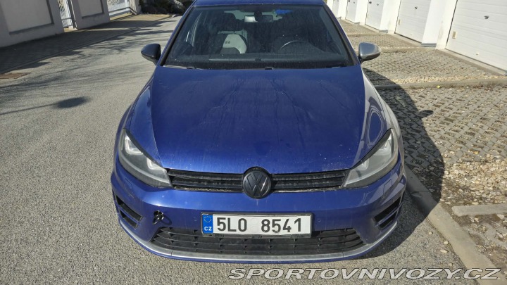 Volkswagen Golf Golf 7 R poškozený motor 2016