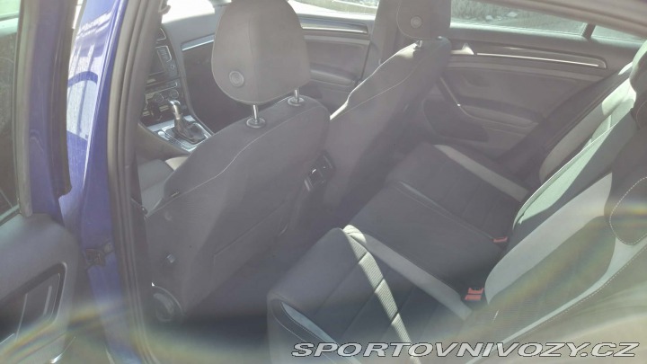 Volkswagen Golf Golf 7 R poškozený motor 2016