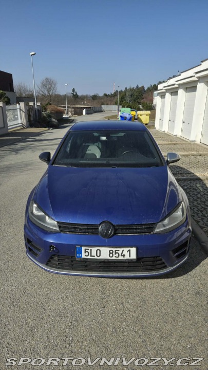 Volkswagen Golf Golf 7 R poškozený motor 2016
