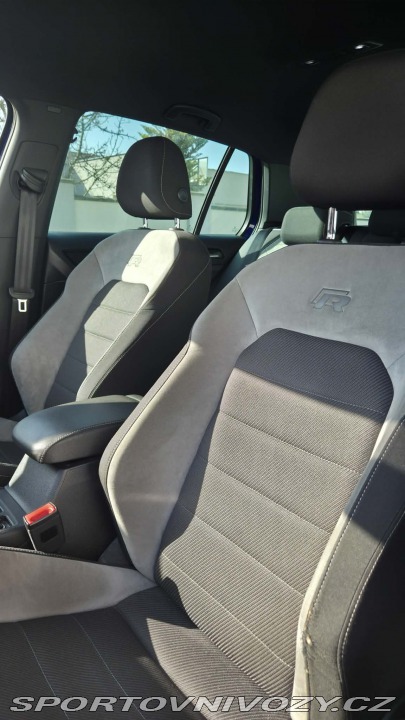 Volkswagen Golf Golf 7 R poškozený motor 2016