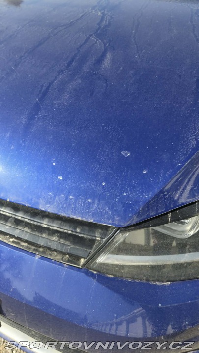 Volkswagen Golf Golf 7 R poškozený motor 2016