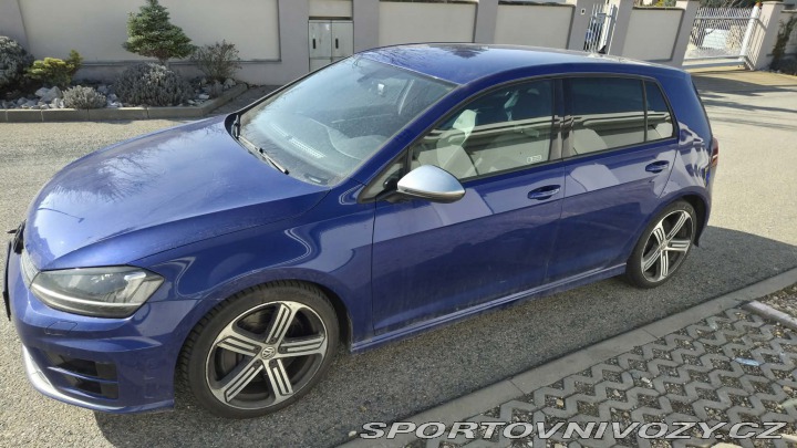 Volkswagen Golf Golf 7 R poškozený motor 2016