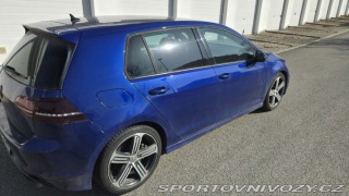 Volkswagen Golf Golf 7 R poškozený motor 2016