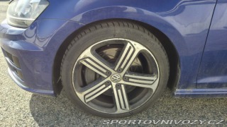 Volkswagen Golf Golf 7 R poškozený motor 2016