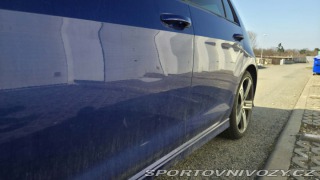 Volkswagen Golf Golf 7 R poškozený motor 2016