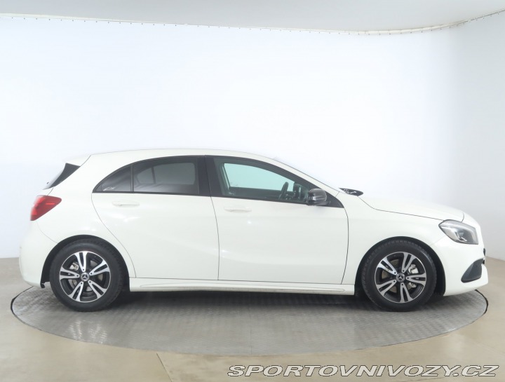 Mercedes-Benz A AMG line A 180 d 2016