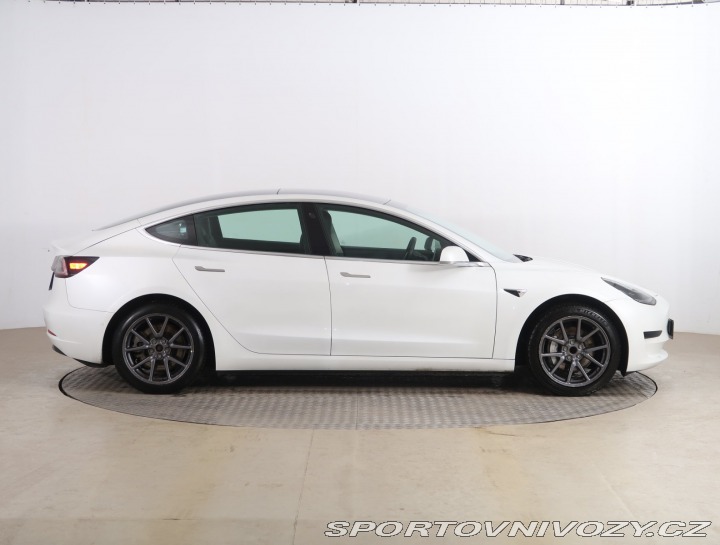 Tesla Model 3 Std Range Plus 52kWh 2020