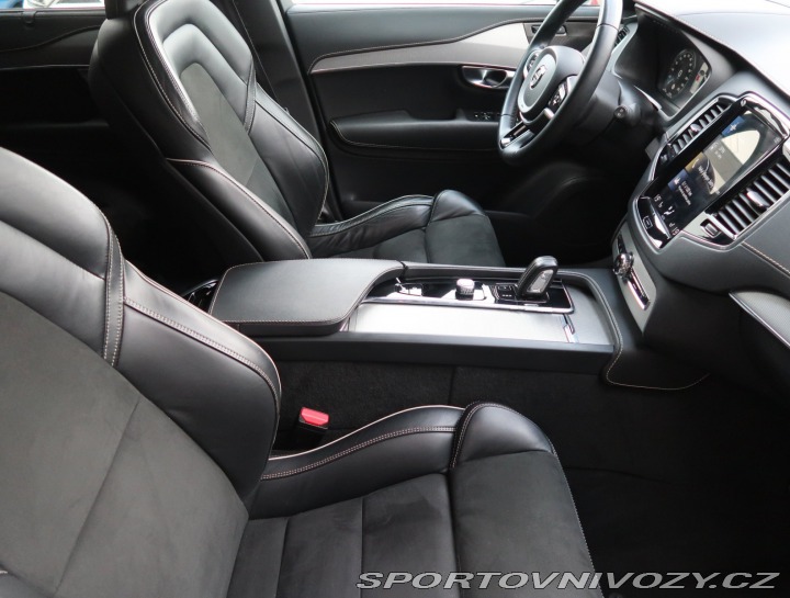 Volvo Ostatní modely XC90  T8 Twin Engine AWD 2021