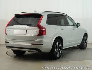 Volvo Ostatní modely XC90  B6 AWD 2021