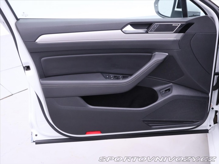 Volkswagen Ostatní modely Passat 2,0 TSI 206kW R-line High 2016