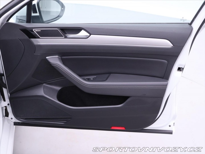 Volkswagen Ostatní modely Passat 2,0 TSI 206kW R-line High 2016