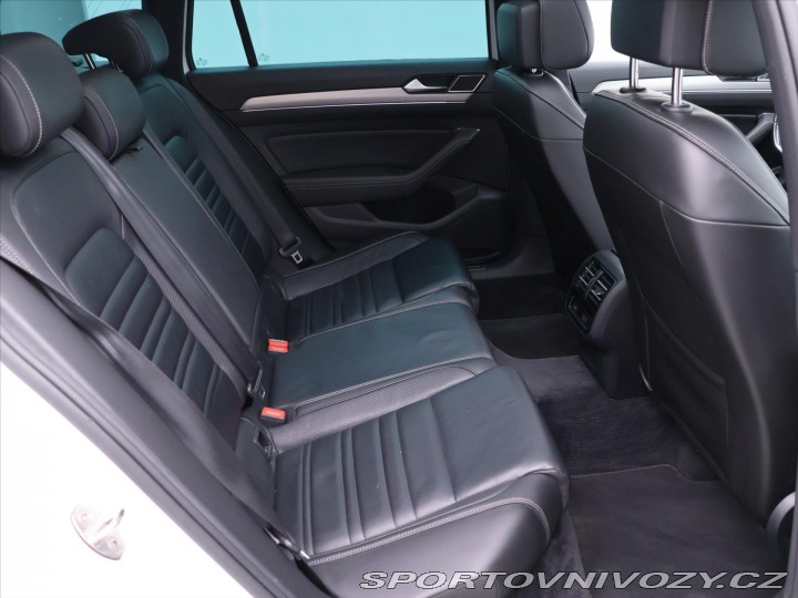 Volkswagen Ostatní modely Passat 2,0 TSI 206kW R-line High 2016