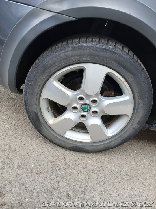 Škoda Ostatní modely Octavia 2,0 II SCOUT TDi 1800