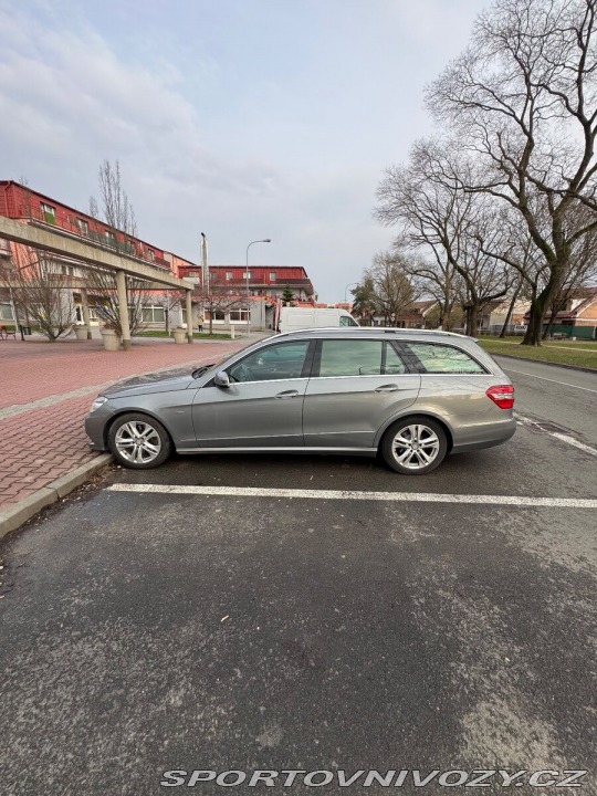 Mercedes-Benz E 3,0   E350 CDI s výbavou 2011