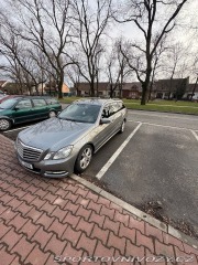 Mercedes-Benz E 3,0   E350 CDI s výbavou 2011