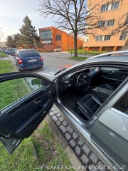 Mercedes-Benz E 3,0   E350 CDI s výbavou 2011