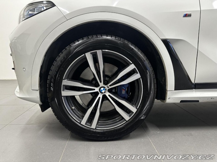 BMW X7 Mpaket - nebourané - záru 2021