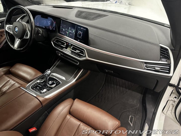 BMW X7 Mpaket - nebourané - záru 2021