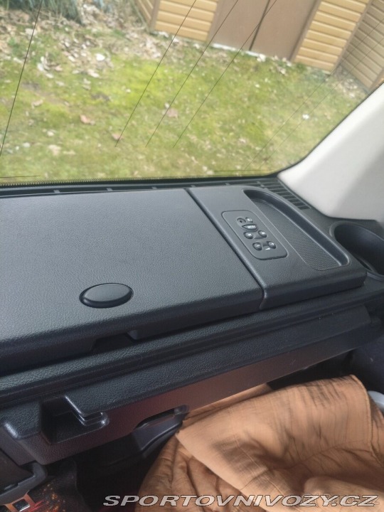 Ostatní značky Ostatní modely Land Rover Discovery 2,7   3 1800