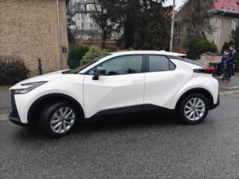 Toyota Ostatní modely C-HR 2,0   e-CVT Comfort Busin