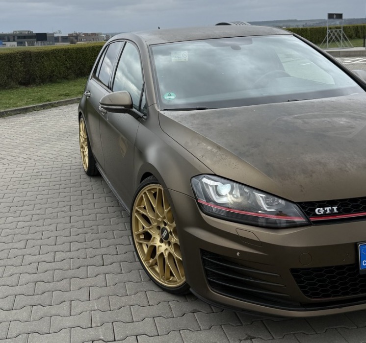Volkswagen Golf GTI