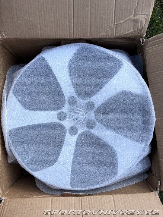 Volkswagen Golf  2014