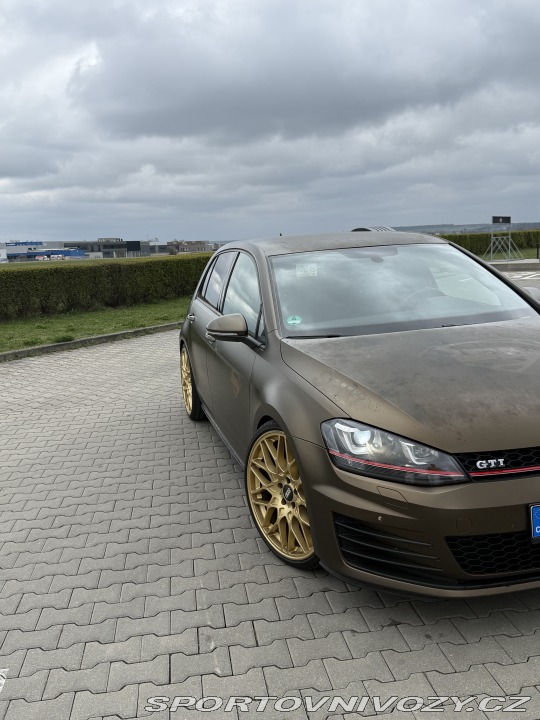 Volkswagen Golf  2014