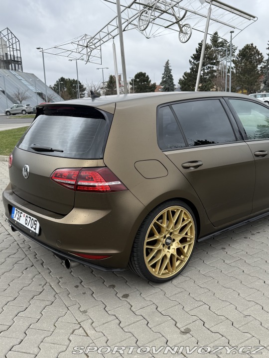 Volkswagen Golf  2014